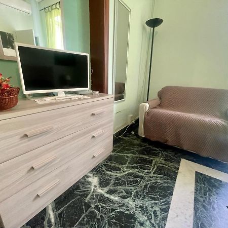 Maya'S Apartment Close To Ballaro Market And Central Station Palermo Kültér fotó