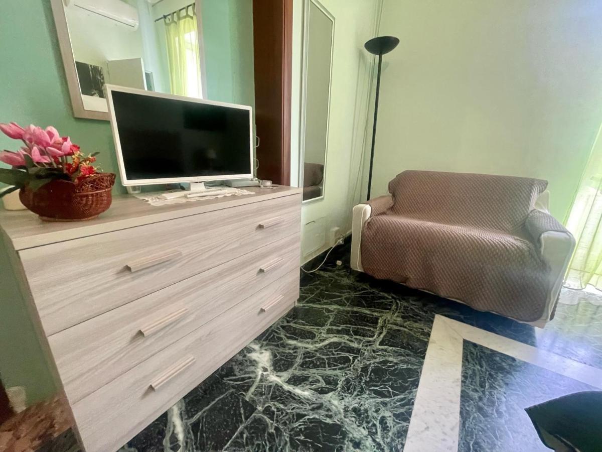 Maya'S Apartment Close To Ballaro Market And Central Station Palermo Kültér fotó