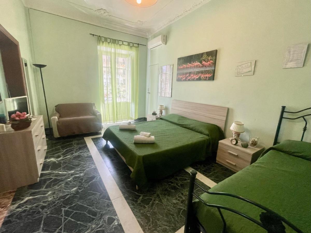 Maya'S Apartment Close To Ballaro Market And Central Station Palermo Kültér fotó